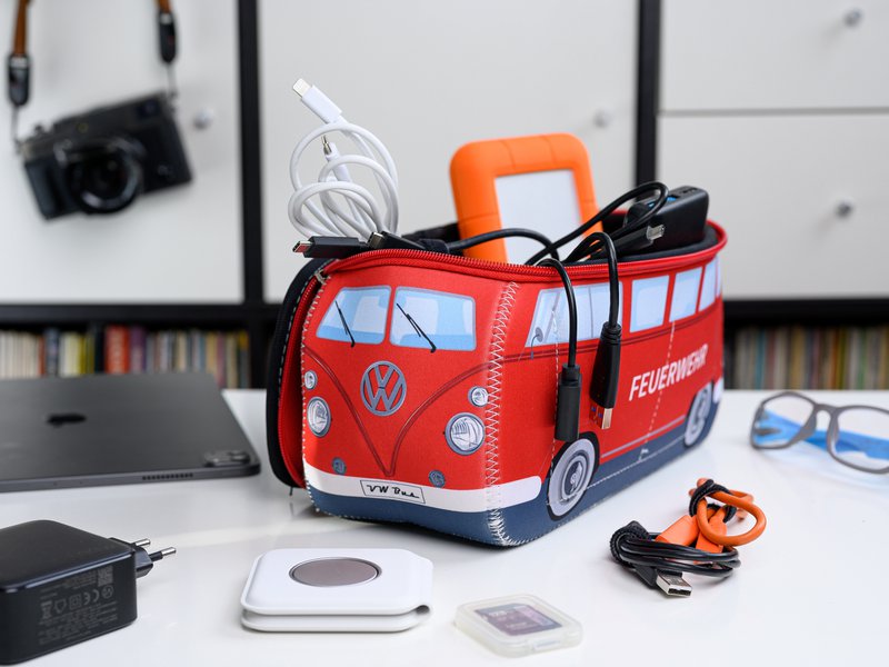 Volkswagen VW T1 Bus 3D Neopren Universal Taske, Stor - Feuerwehr/Brandbil/Rød