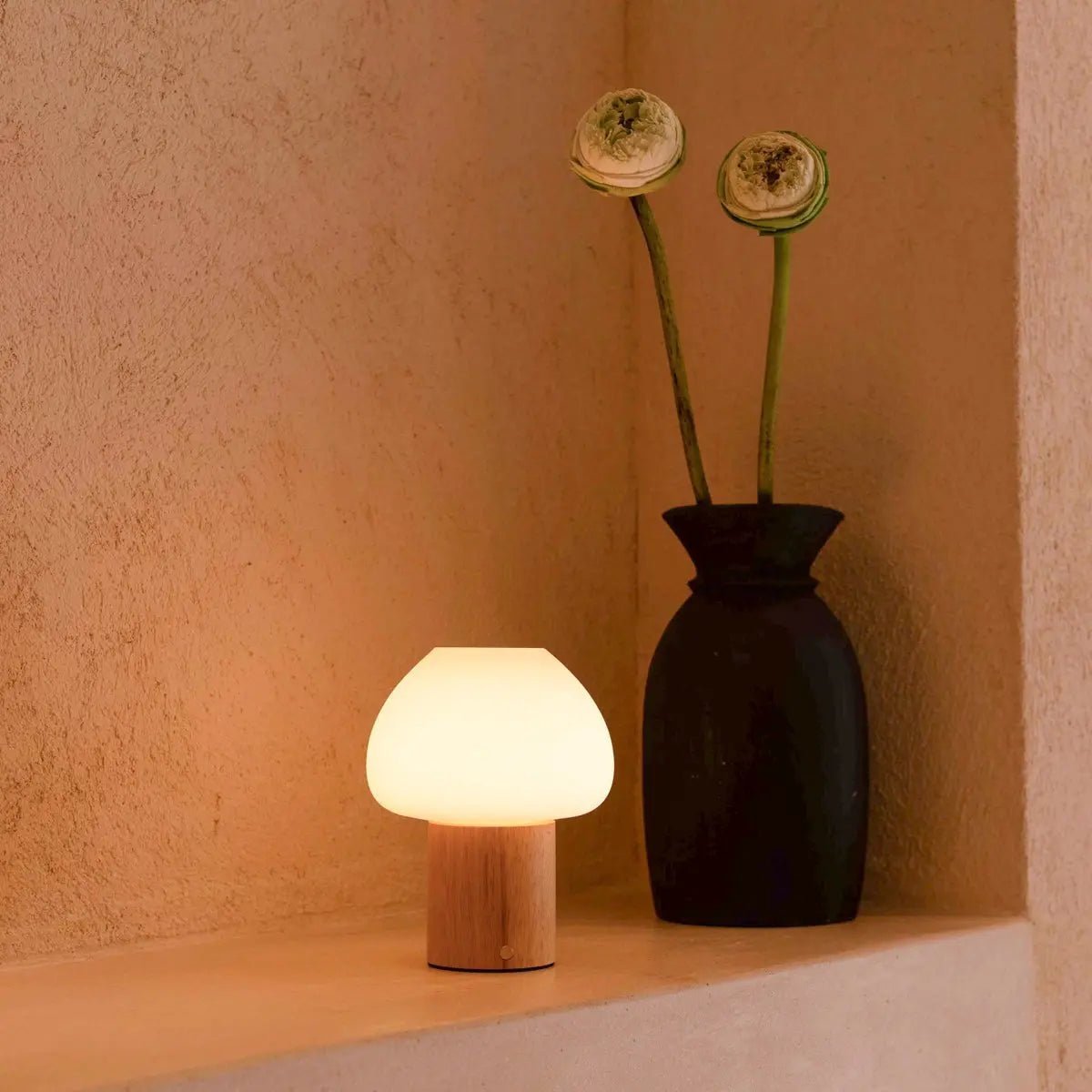 Fynn Hellbraune wiederaufladbare Holzlampe