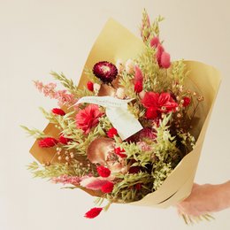 Classic Bouquet - Red Allure