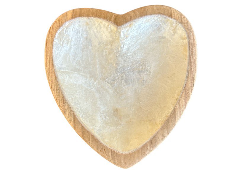 Piatto di teak con cuore conchiglia