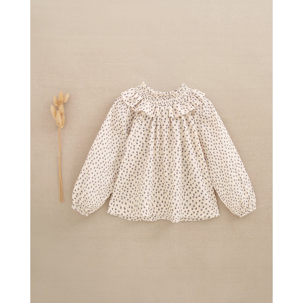 Meisjesblouse met ruches aan de halslijn en bloemenprint P74-11604101