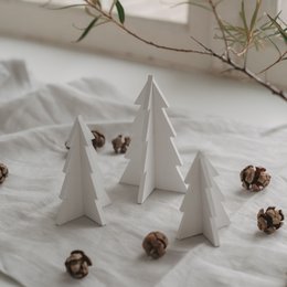 Set van 3 kleine witte kerstbomen (pak van 6)