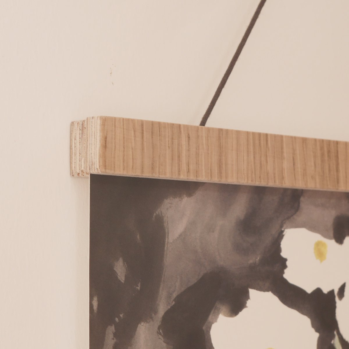 Cornice per appendere poster e stampe con calamite. Lunghezza 15 cm → EL MARC