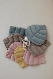 „Pastell Stories“ Samtgirlande mit Blättern