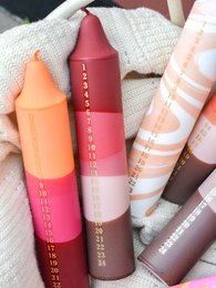 Beige della candela dell'avvento, calendario di Natale