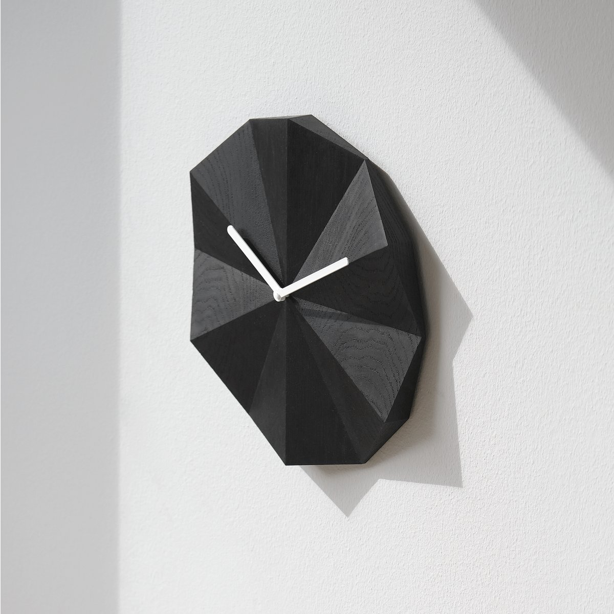 Delta-Uhr Schwarz