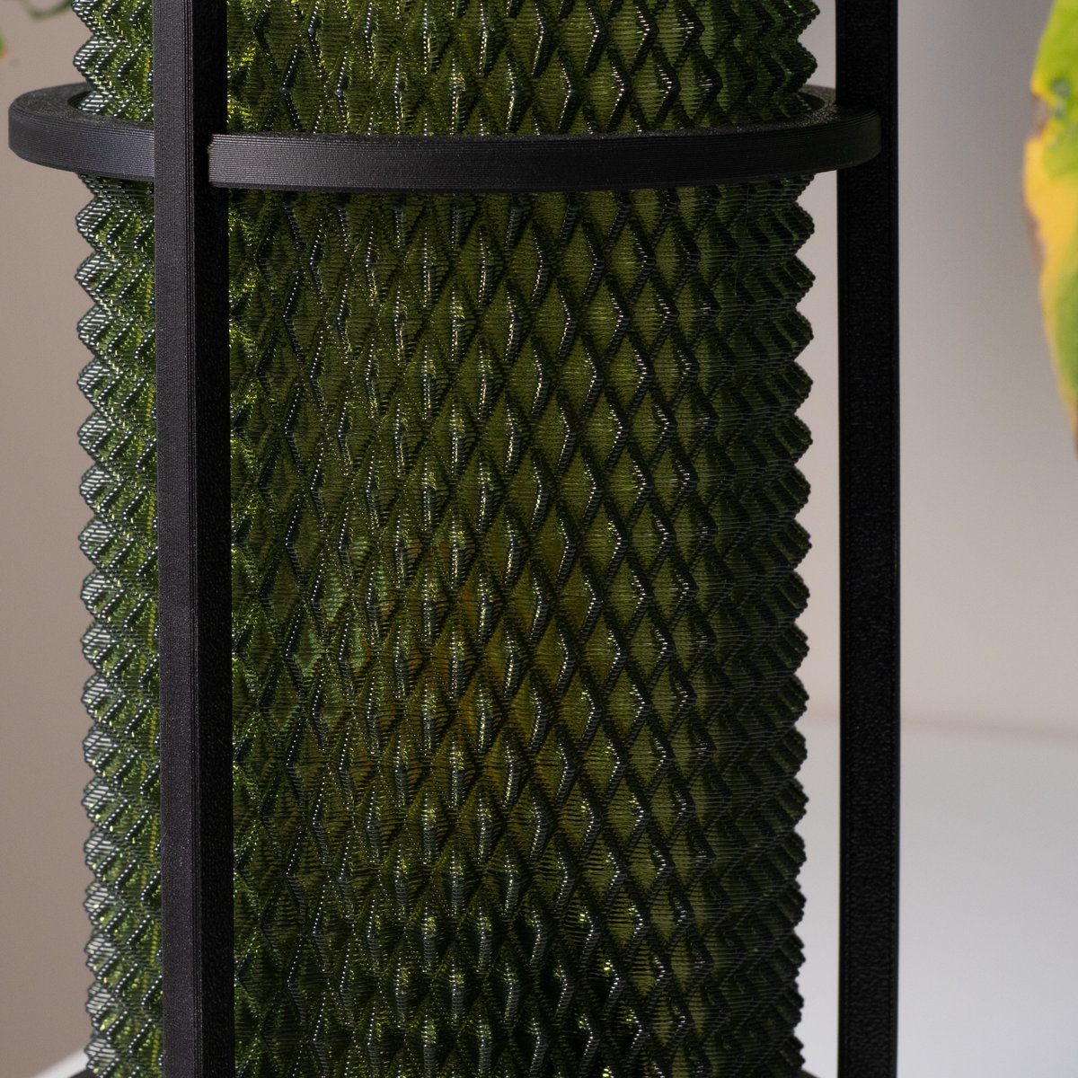 Lampa Olive PRISM – nowoczesny geometryczny klosz, PETG z recyklingu, oświetlenie otoczenia, E14