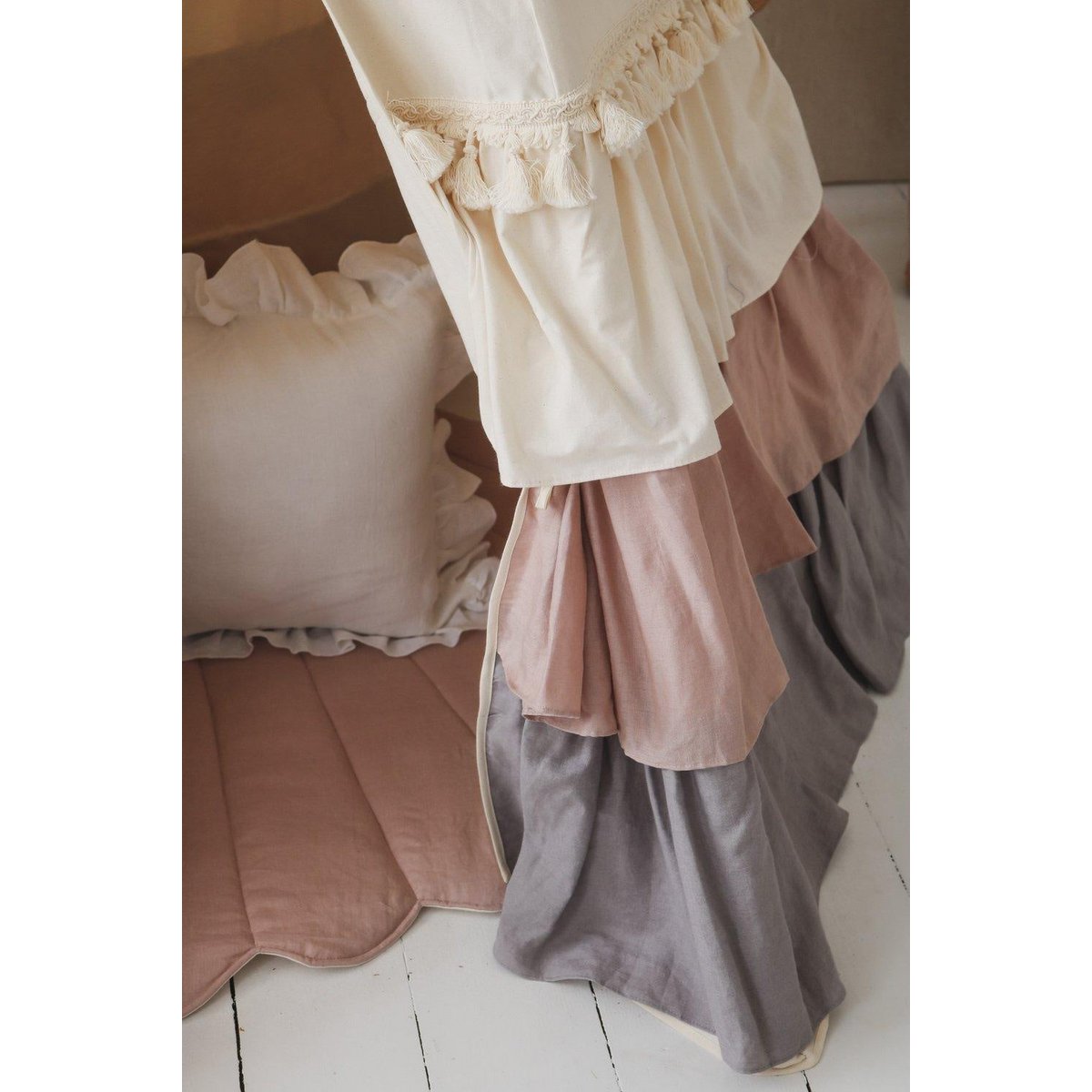“Powder Frills” Teepee Tent with Frills