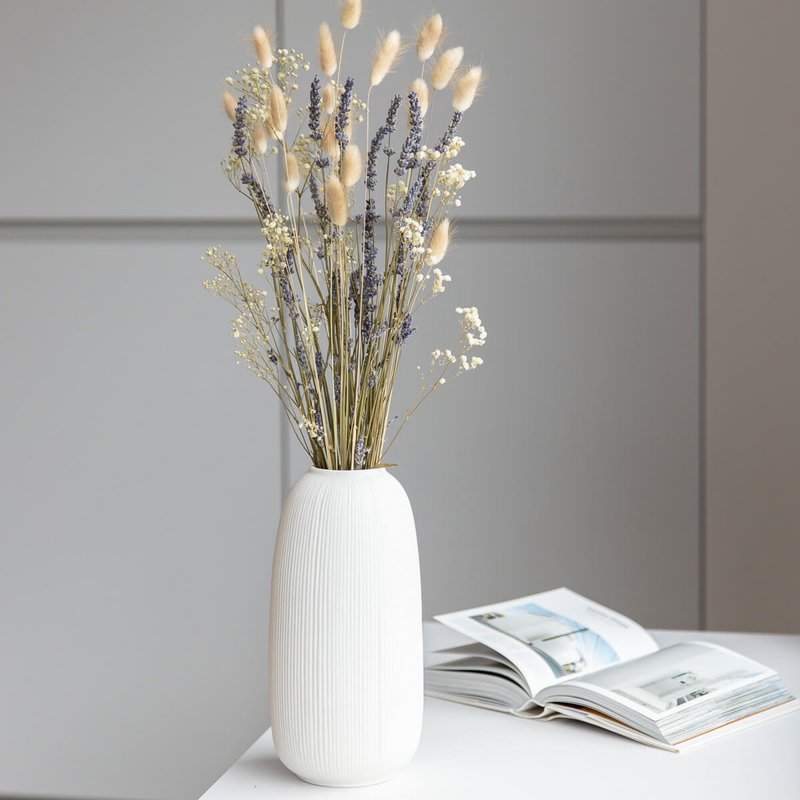 Lavender Dreams: Tørret blomsterbuket i beige-lilla