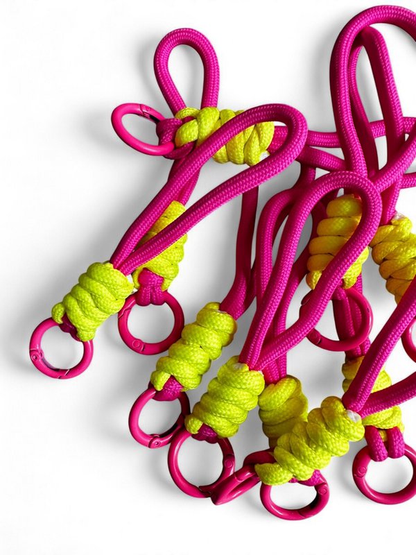Trailer clave - Neon Yellow Pink