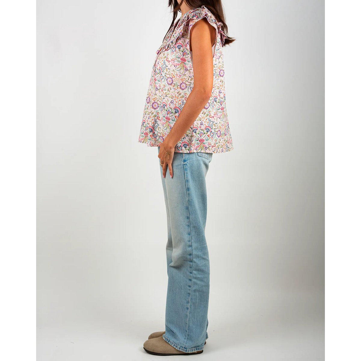 La blouse femme sans manches à volants Febre rose