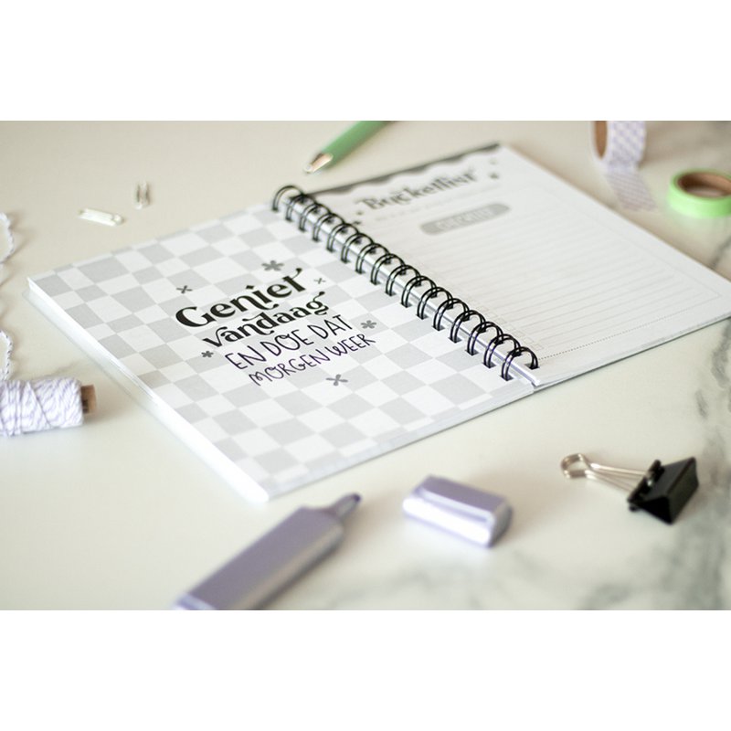 Annual diary 2025 A5 Black White // Goals diary with ring binder
