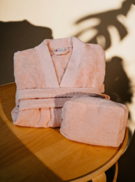 Pamukia GOTS Organic Cotton Gift Set – Unisex Bathrobe & Toiletry Bag | Essence Collection