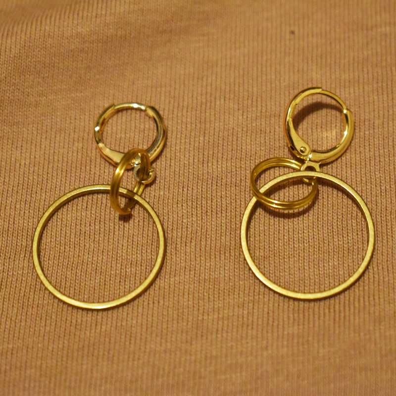 Boucles d'oreilles Welcome Huggie