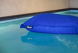 FLOAT BEANBAG SWIMMINGPOOL - kongeblå