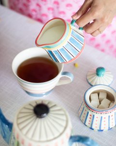 Maskerade Milchtopf aus Keramik