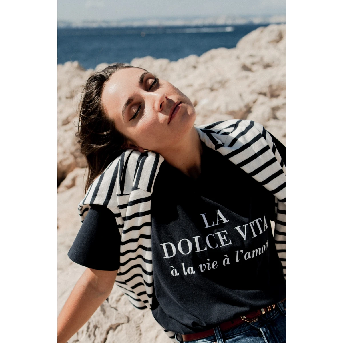 Dunkelblaues Dolce Vita-T-Shirt