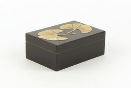 Grande boîte rectangulaire motif Ginkgo en pierre