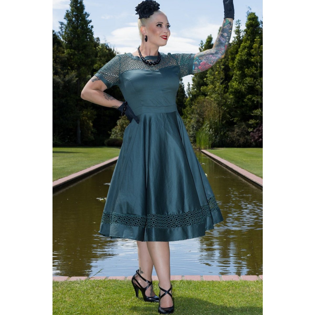 EU STOCK Tessa Lace Embroidered Sleeved Dress in Dark Green