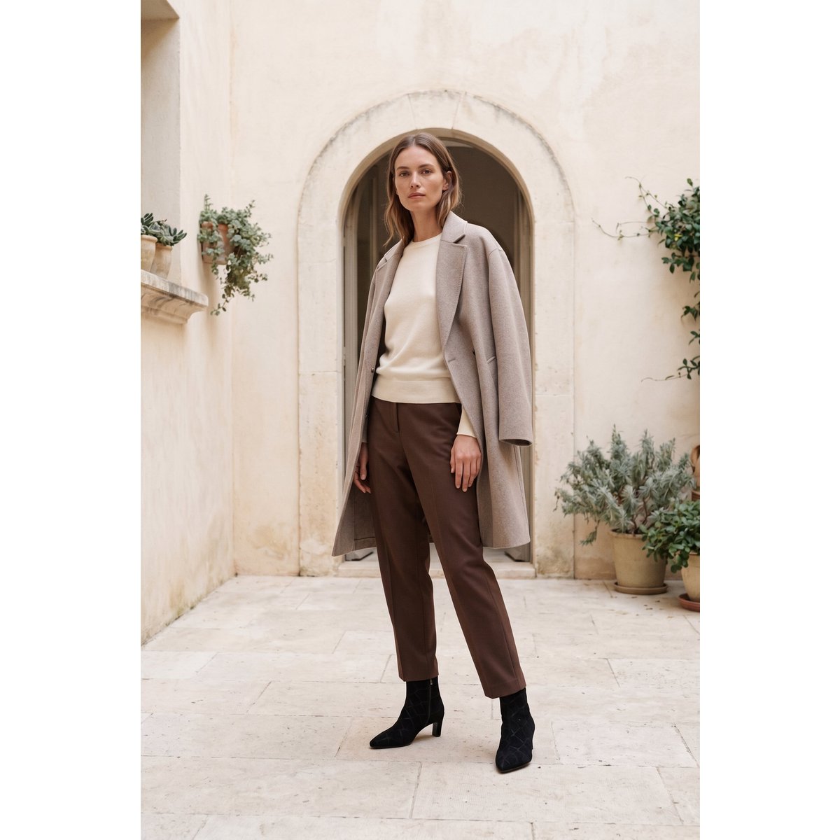 DINA ZWARTE CROCO SUEDE – Suède laarzen met hak in reliëf