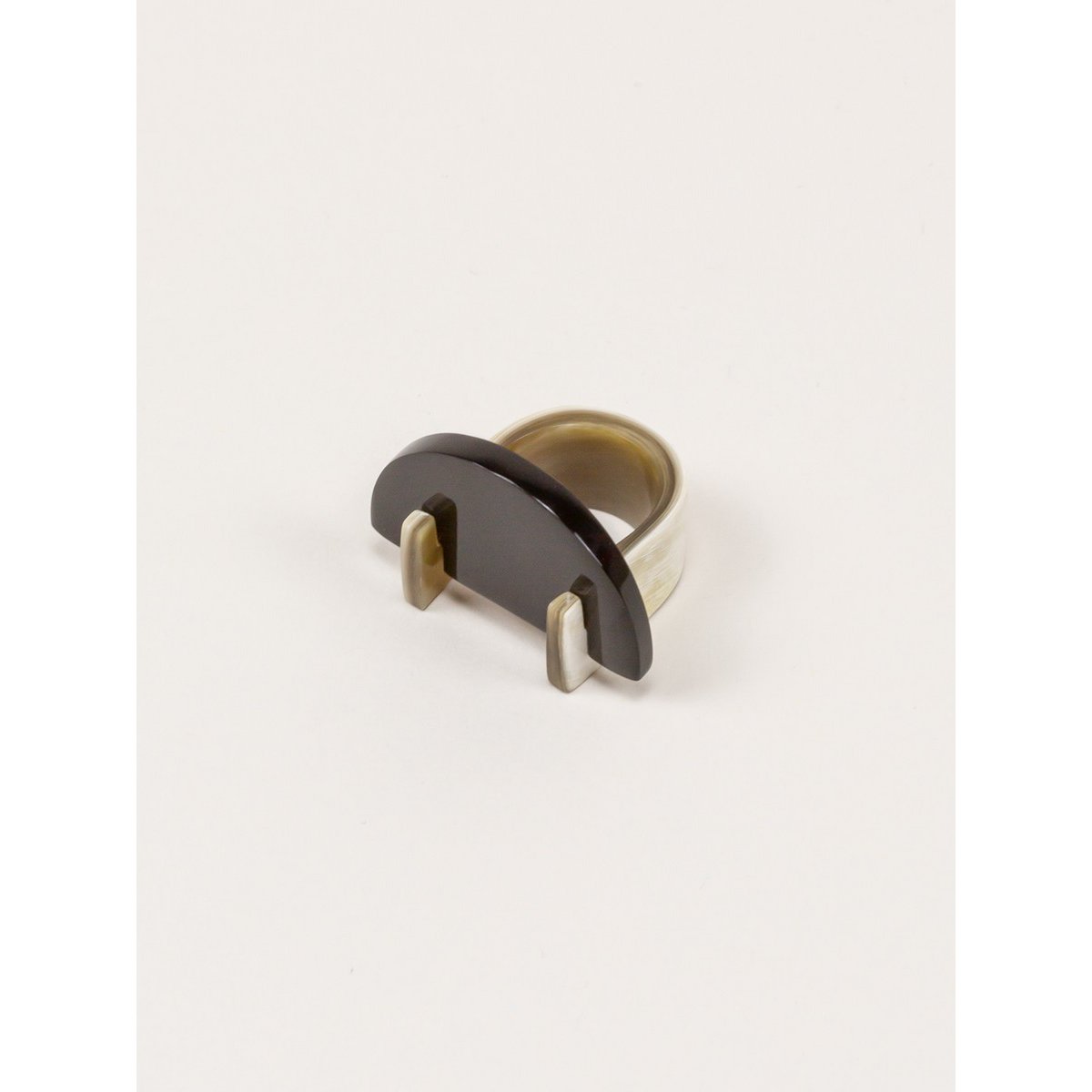 Colline ring i blond horn
