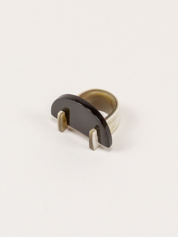 Colline ring i blond horn