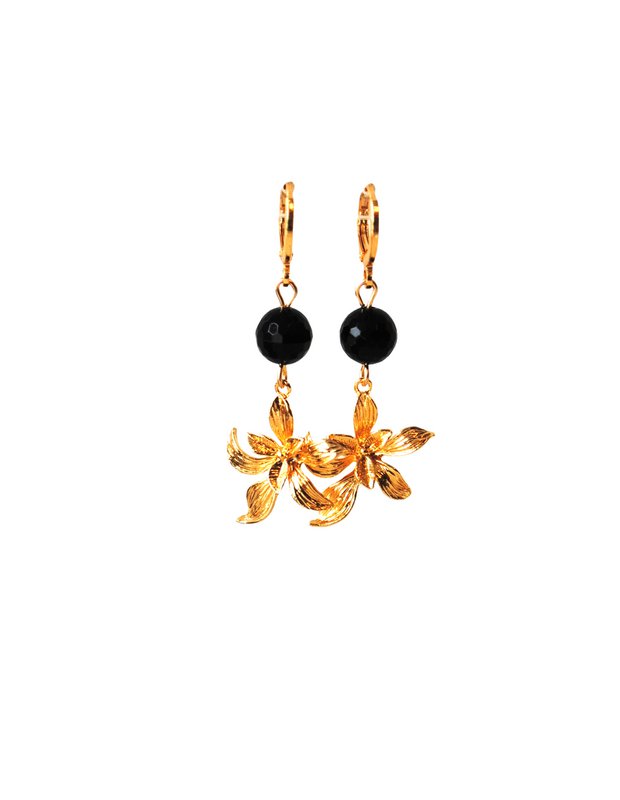 Oorbellen met onyx en hanger bloem 24K goldplated