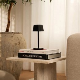 Ava zwarte oplaadbare tafellamp
