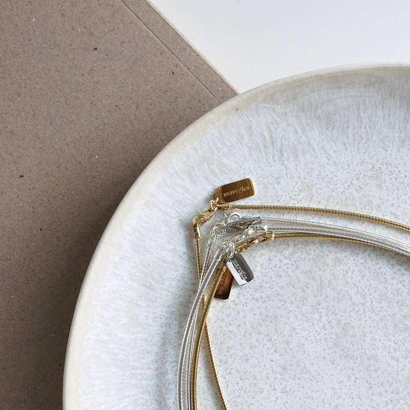 Minimalistyczny Naszyjnik Choker 2mm - Złoty