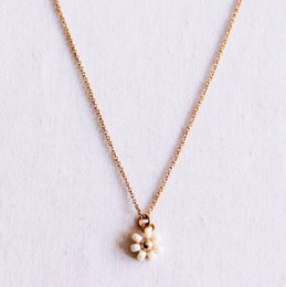 Collar fino con flor de margarita - crema