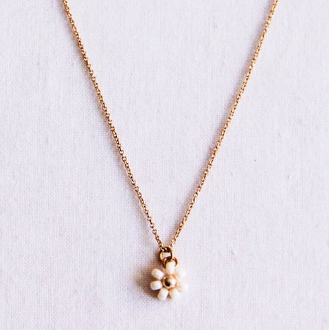 Feine Halskette mit Gänsetuchblume - Creme