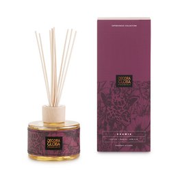 Scented reed diffuser with amber, coffee, and vanilla fragrance. Comes in a 250ml/8.45 fl.oz size.