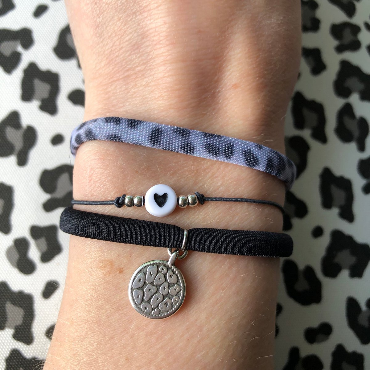 Armband Herz Schwarz und Weiß