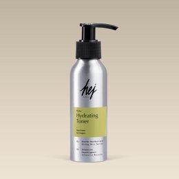  Hydrating toner with collagen that moisturizes and improves skin elasticity.