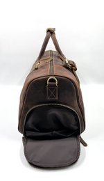 Borsa da viaggio in pelle oliata fatta a mano – Borsone artigianale "Navigator" da 50 cm con scomparto per scarpe dedicato
