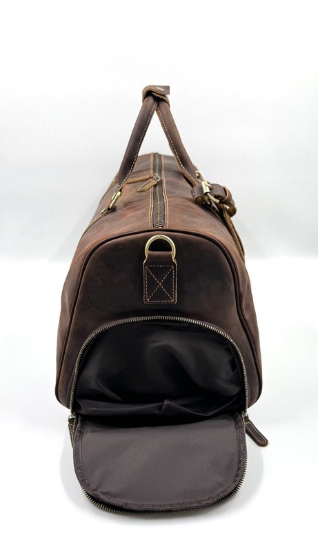 Borsa da viaggio in pelle oliata fatta a mano – Borsone artigianale "Navigator" da 50 cm con scomparto per scarpe dedicato