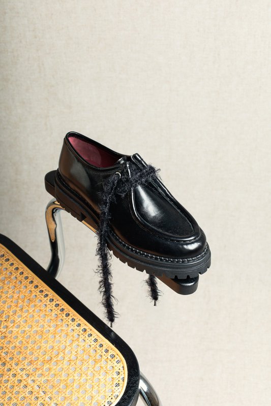 ODDA ALIAS BLACK – Grobe Leder-Loafer mit Plateausohle