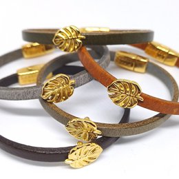 Pulsera Semplice Monstera de cuero bañada en oro de 24K