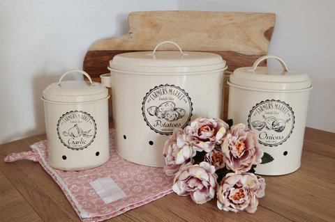 Set aus drei Vorratsbehältern - Knoblauch, Zwiebeln und Kartoffeln Isabelle Rose