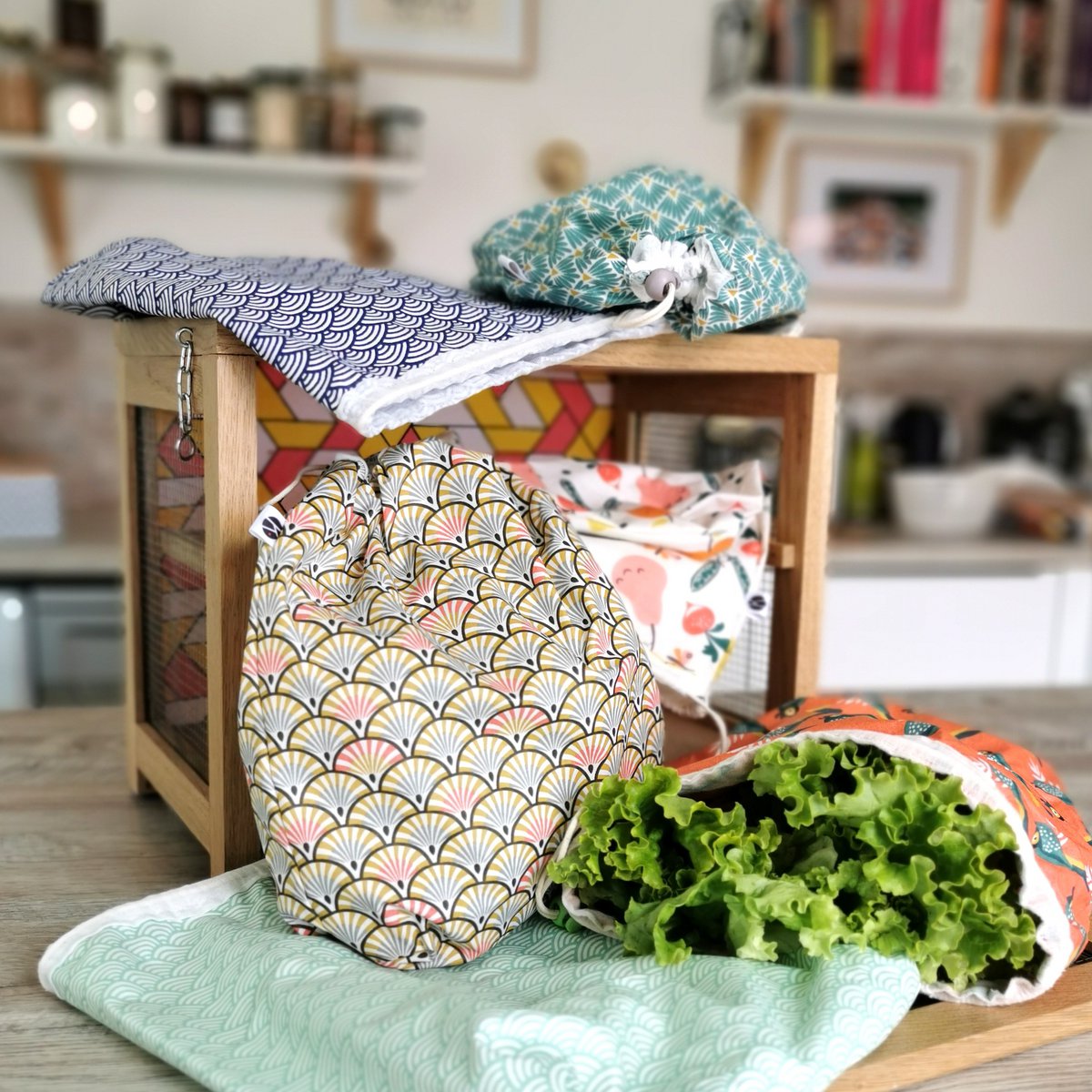 SALAD OR VEGETABLE BAG