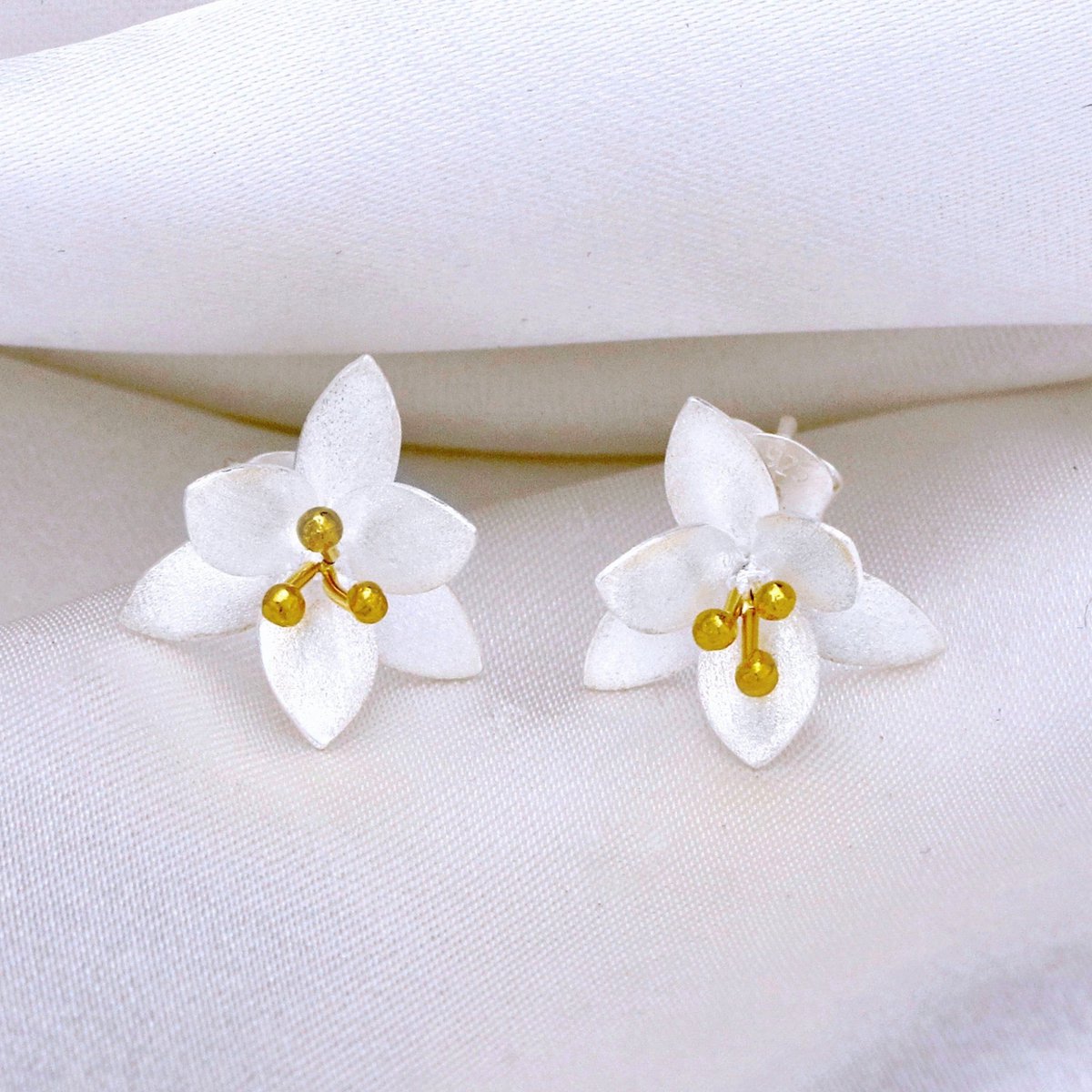 Oorknopjes met bloemen - 925 sterling zilver - OHR925-33