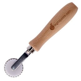  A wooden rolling tool with a serrated edge for cutting and sealing pasta. Suitable for use with pasta makers.