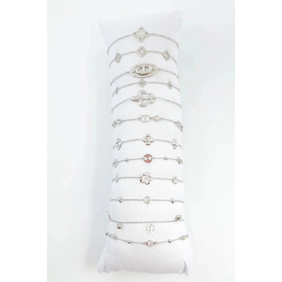 Viel Schmuck mit Display