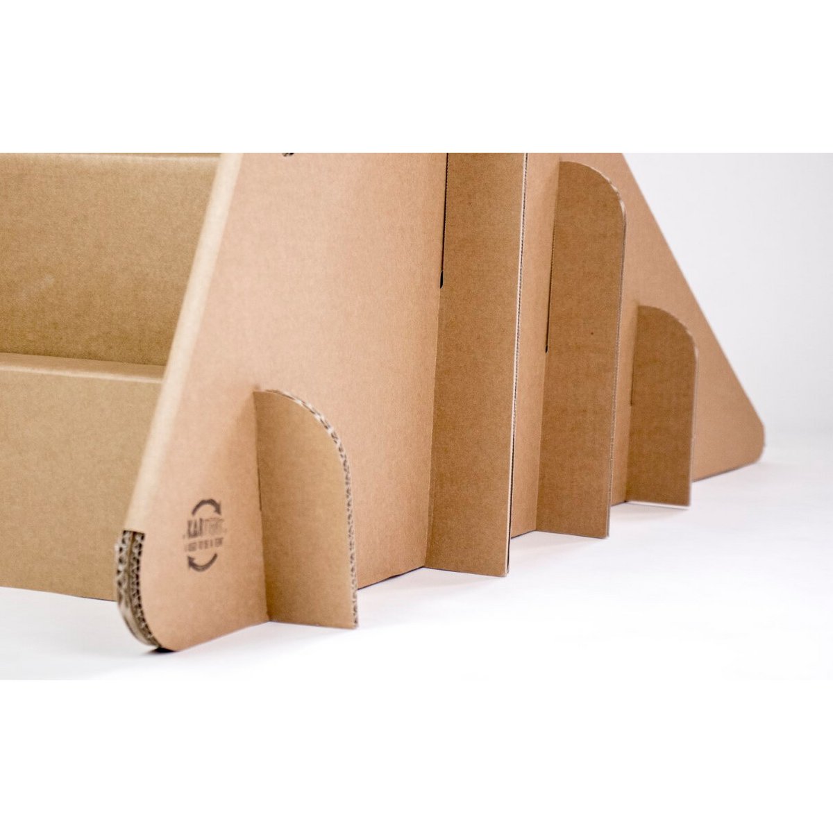 Toboggan en carton pour tout-petits