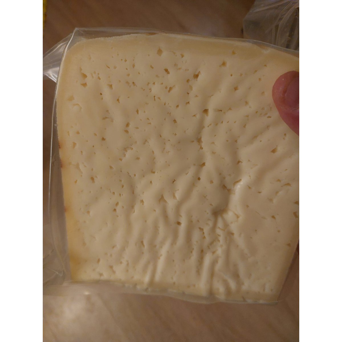 Asiago 225 gr soft cheese from Veneto