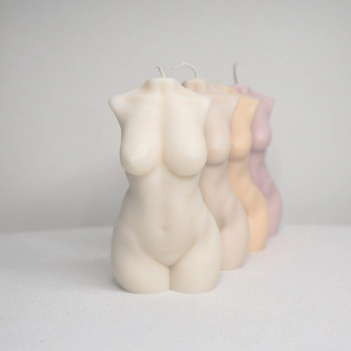 Zuri body candle
