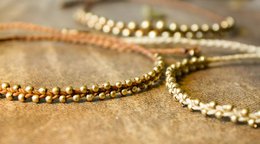 Bracelet de cheville perlé en laiton simple » Fait à la main