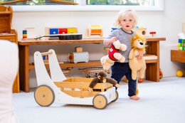 Kinderfeets 2-in-1 wooden storage cart & walker - White