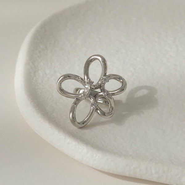 Elegante polsino per orecchie con fiore scintillante: pezzo unico