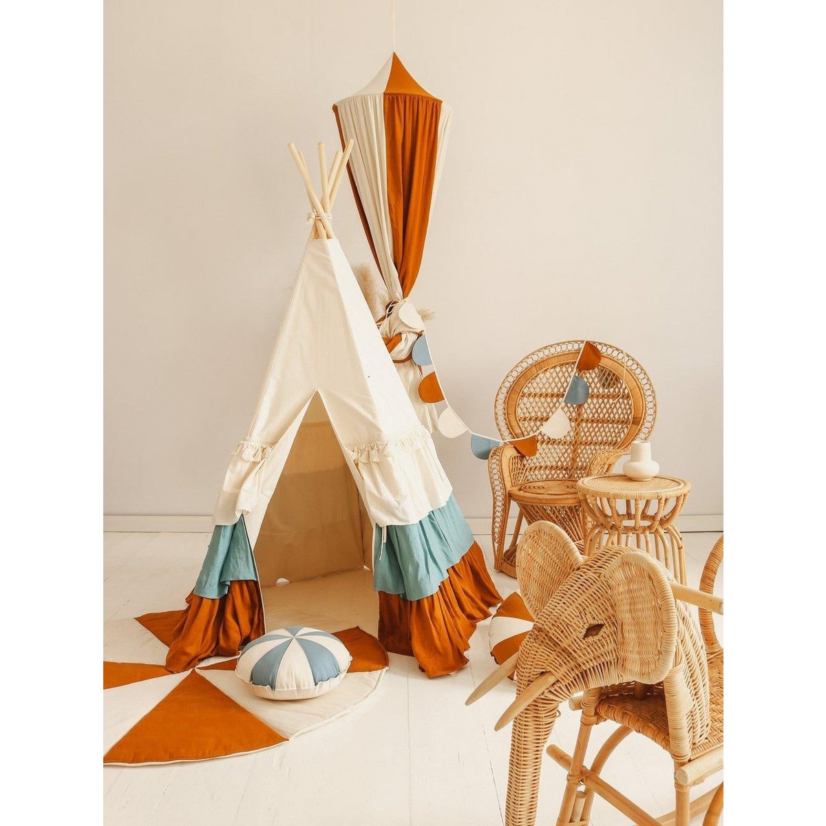 Tipi-Zelt „Zirkus“ mit Rüschen